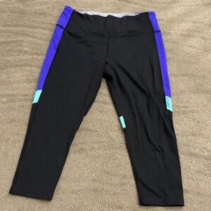 Victoria's Secret knockout Leggings in Black and Blue